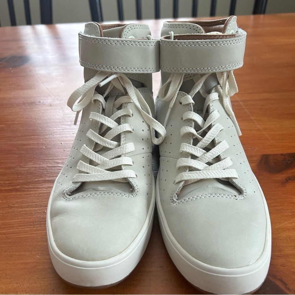 Lacoste Tamora Hi Fashion Sneakers Womens Size 5 leather Strap Shoes Gray - Picture 2 of 12